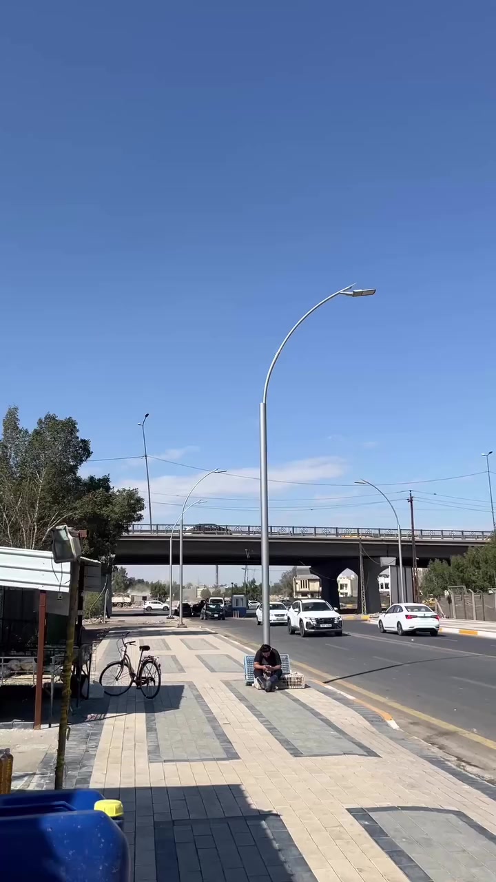 السلام عليكم ورحمة الله وبركاته
محل للايجار على الشارع العام بالكفاءات الصحه قرب الجسر 

الاتصال على الرقم ***********
