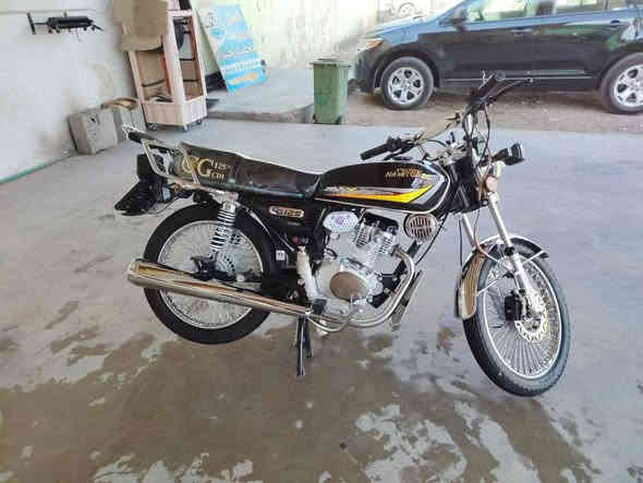 ماطور نامي برو موديل 2025صاار  أقل من شهر  مطلعه دراجه كلها بشرط ***********
