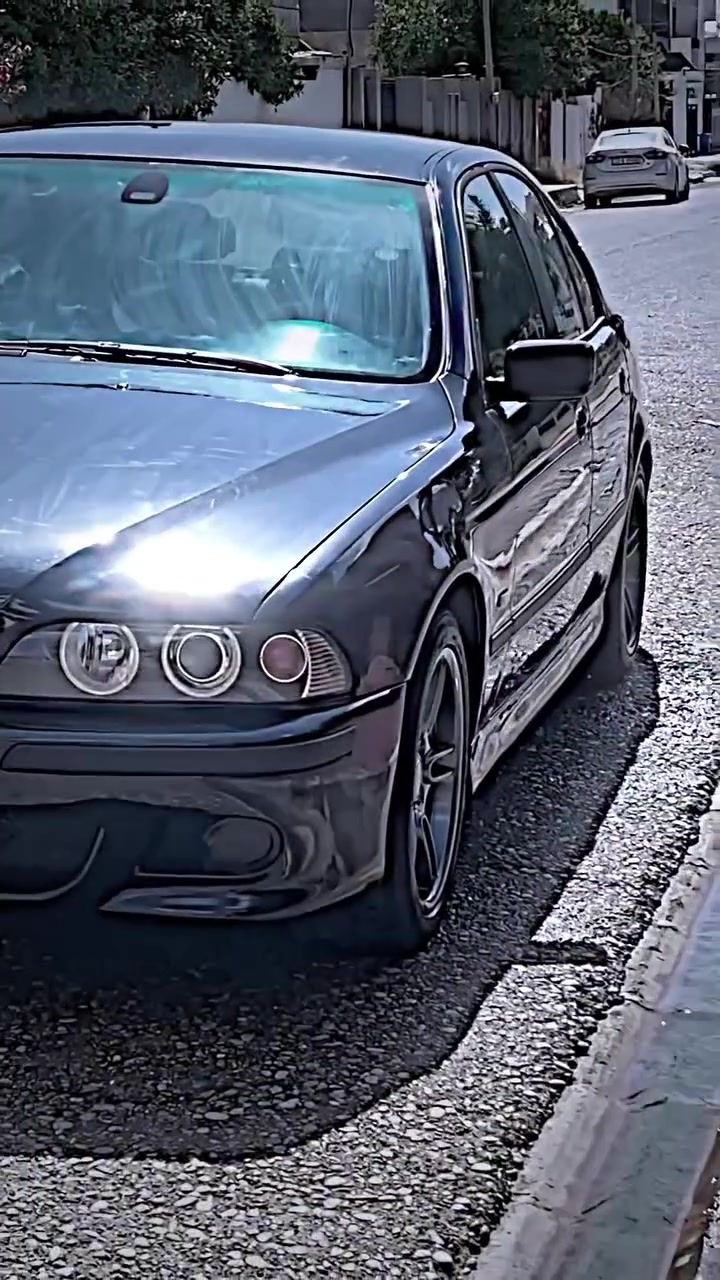 السلام عليكم
صقر  
V6 528i
بدون حادث بدون تبديل
 كفالة محرك كير اكس كهربائياات بلاد
صبغ عام
بأسمي سنويه 27
***********
