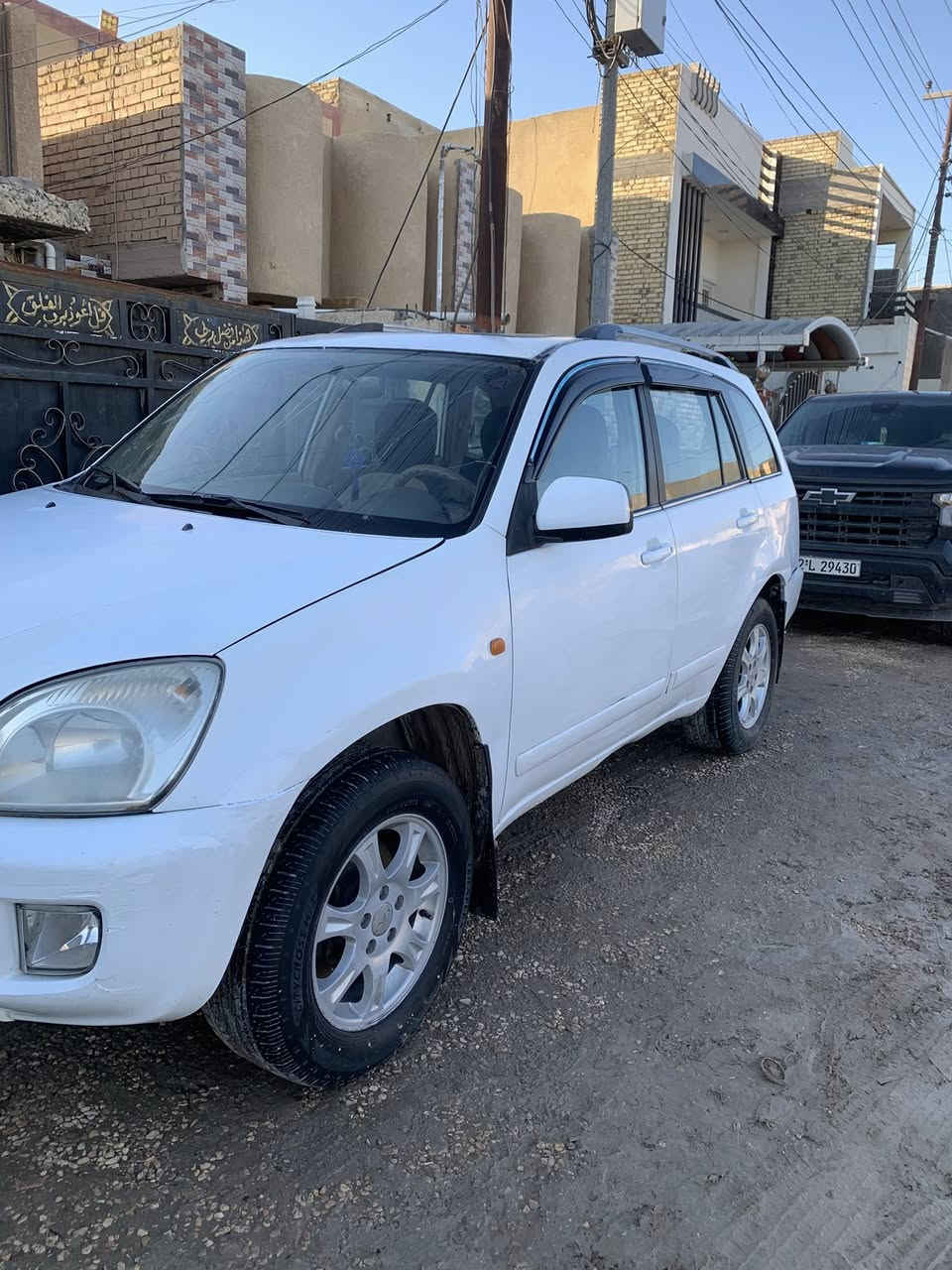 سلام عليكم للبيع تيكو 2012 كير ميكانيكي رقم نجف انكليزي تحويل مباشر
سياره جاهزه حداديه 
كهربائيات كلها شغاله 
تخم تاير 
سنتر لوك 
سياره مكفوله من ضربه وصبغ حته تصليح خياسات مابيها 
مكينتها شغاله وناعمه لا تنقيص دهن ولا تبخير من القبق ولا صوت بيه دخان بسيط من صالنصه فقط 
مكان السياره حله للستفسار *********** 
السعر 46
