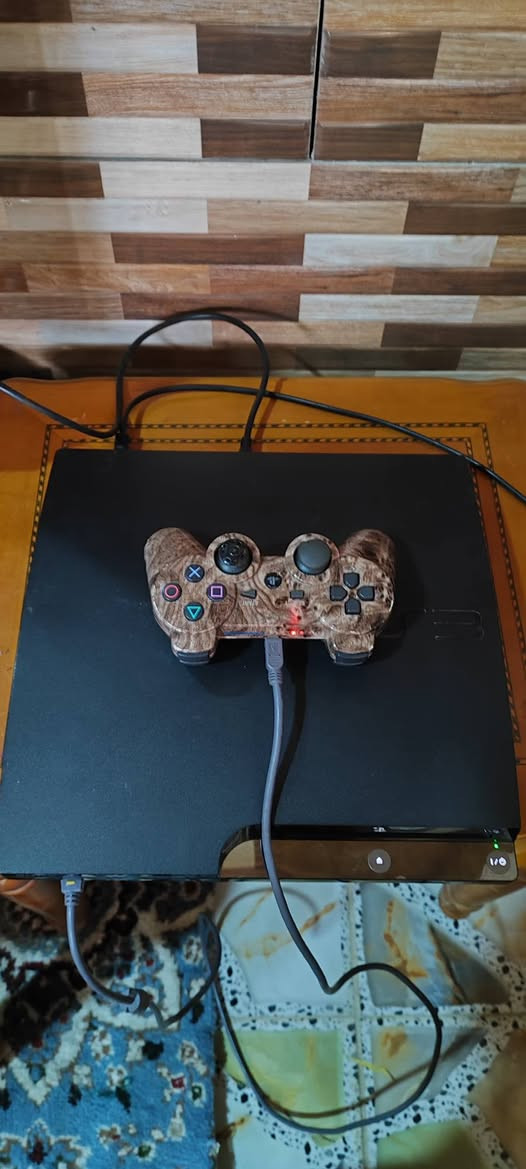 بلي 3 سلم كامل مهكر 
ينقصه فقط العاب بي لعبة 1 
السعر 90 الف فقط


**إذا كنت صاحب هذا الإعلان وتريد حذفه لأي سبب، رجاءا أرسل رسالة إلى الدعم الفني**