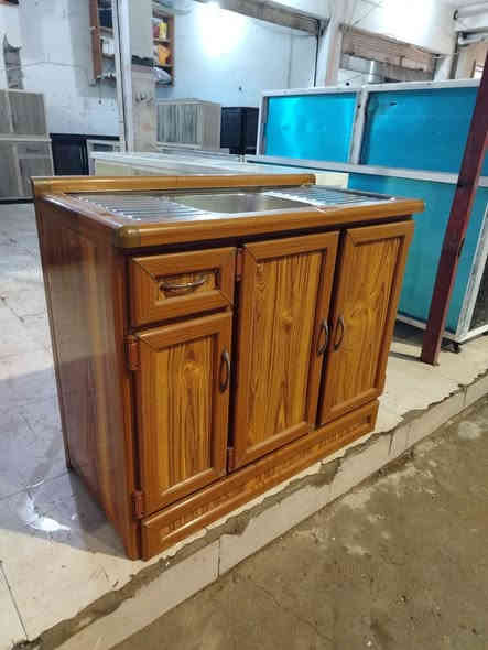 للبيع كونتر سنك متر ١٠ سم نضيف شغل تقيل موجود صاجي  سعر ٨٥ بي مجال *********** اسيا *********** مكان رشيديه
