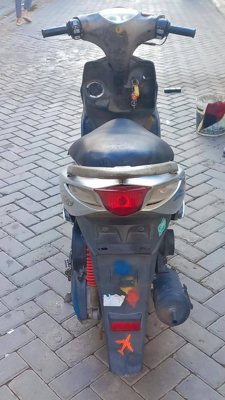 السلام عليكم ماكس مضلع للبيع دراجه كلشي مابيها دراجه تشتغل سلف وهندر كهربائياتها كلها شغاله بريك فقط الخلفي شغال تجي تفحص بيدك دراجه رايدها ب٤٠٠ وبيها مجال حق جيه مكاني بغداد مدينه صدر قطاع ٣٨ 

للإستفسار أكثر ع الرقم *********** واتساب بيه
