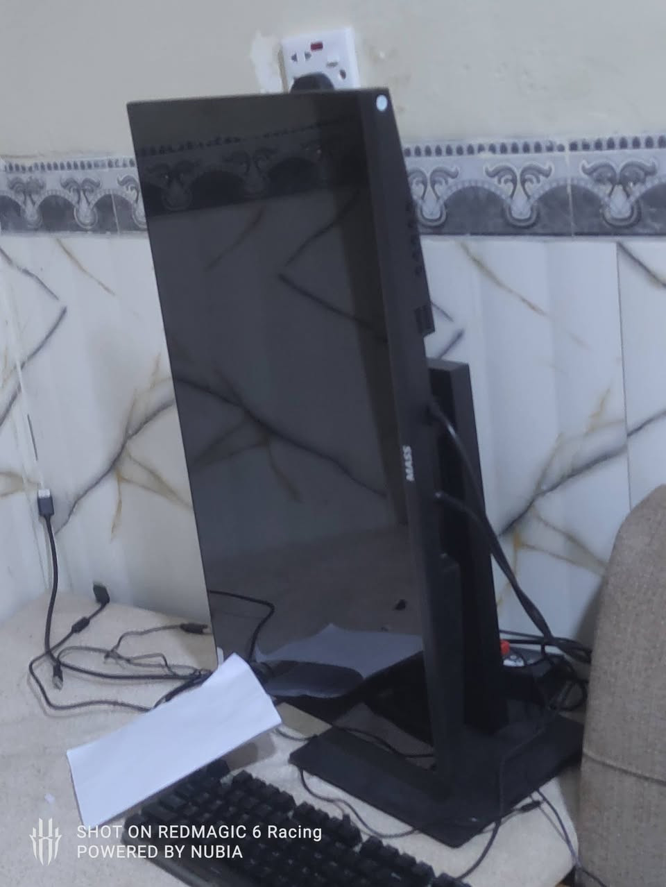 سعر 140 الف
مكاني بغداد الدورة رقمي ***********
180hz 
1080p
27
Ips
الشاشة ستاند كامل تحكم ويصعد ينزل دوار كلشي بي وكامل ماحقاتهة شاشة شبه جديدة حتى اللزكات بعدهن بيهة بس كارتون مالتهة ماكو
