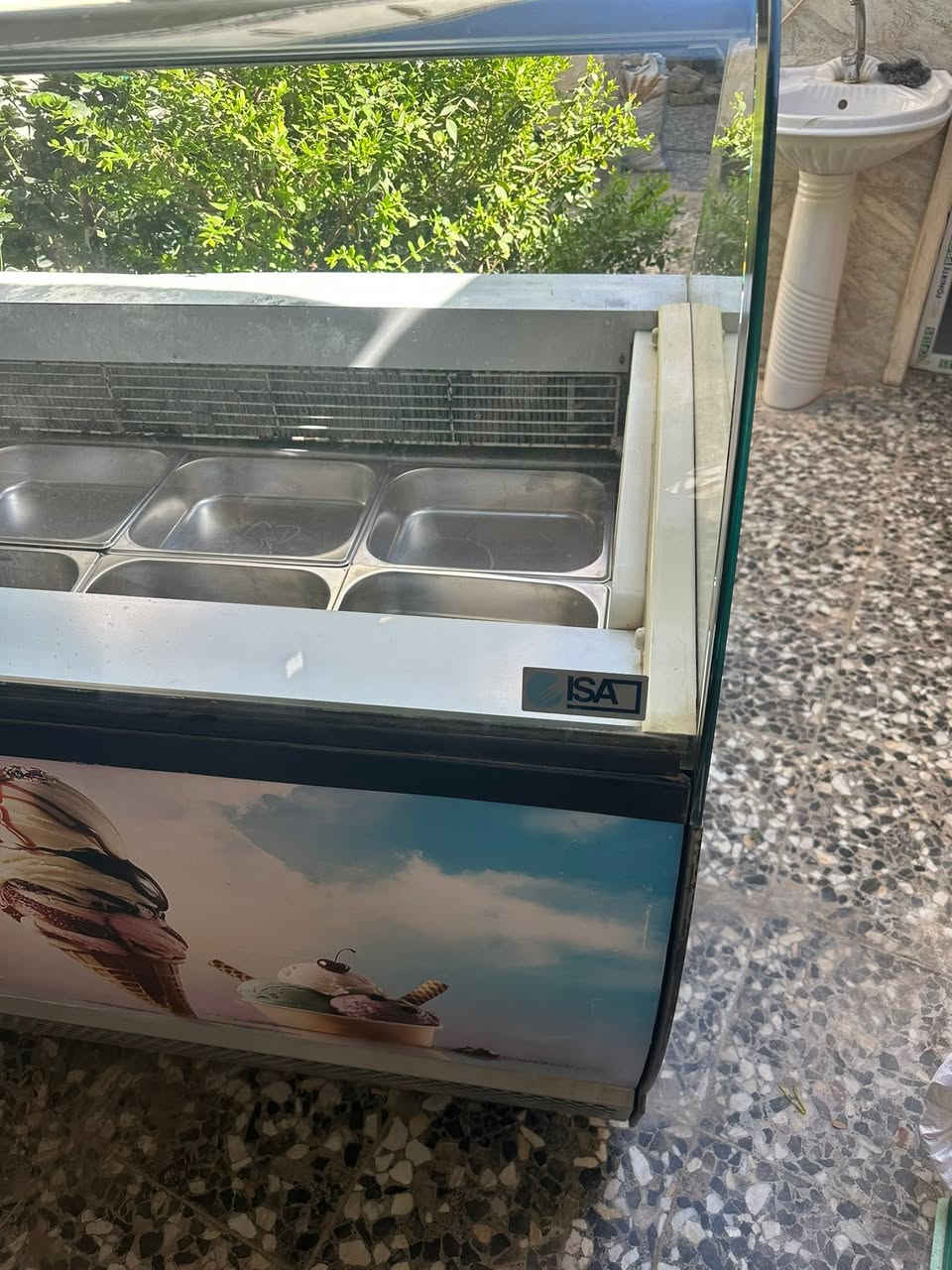 عارضىه ايطاليه دبل كمبريسر شغاله نضيفه ١٢ بلانك للبيع المكان بغداد البلديات  ***********
