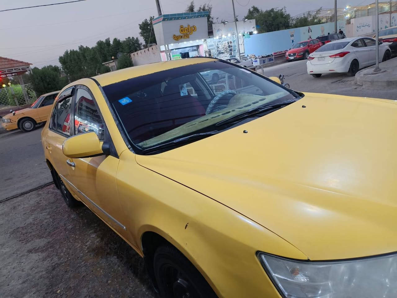 سلام عليكم سياره سوناتا موديل 2010سياره خير من الله سعر السياره90وبيه مجال الاستفسار اكثر انتصل ع الرقم***********
