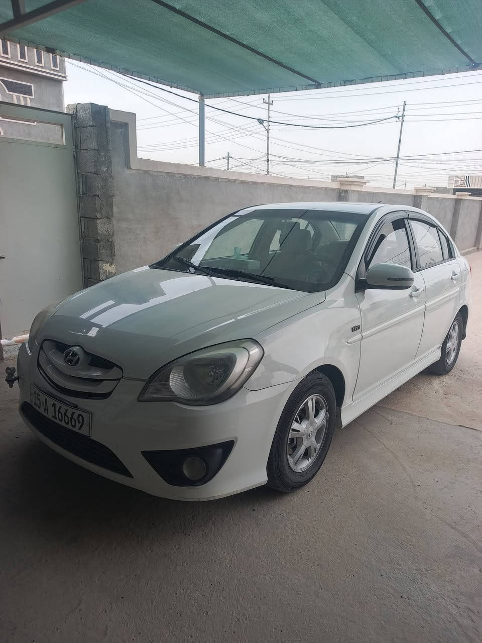 السلام عليكم للبيع  اكسنت 11خليجي فتحه سقف محرك 1600 رقم انبار دولي بسمي وتفاصل موجود سونار .....***********  مكاني فلوجه
