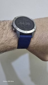 ساعه كارمن فنكس6 سفايرتيتانيوم حجم 47مع كيبل شحن اصلي نظافه كماموضح فق...