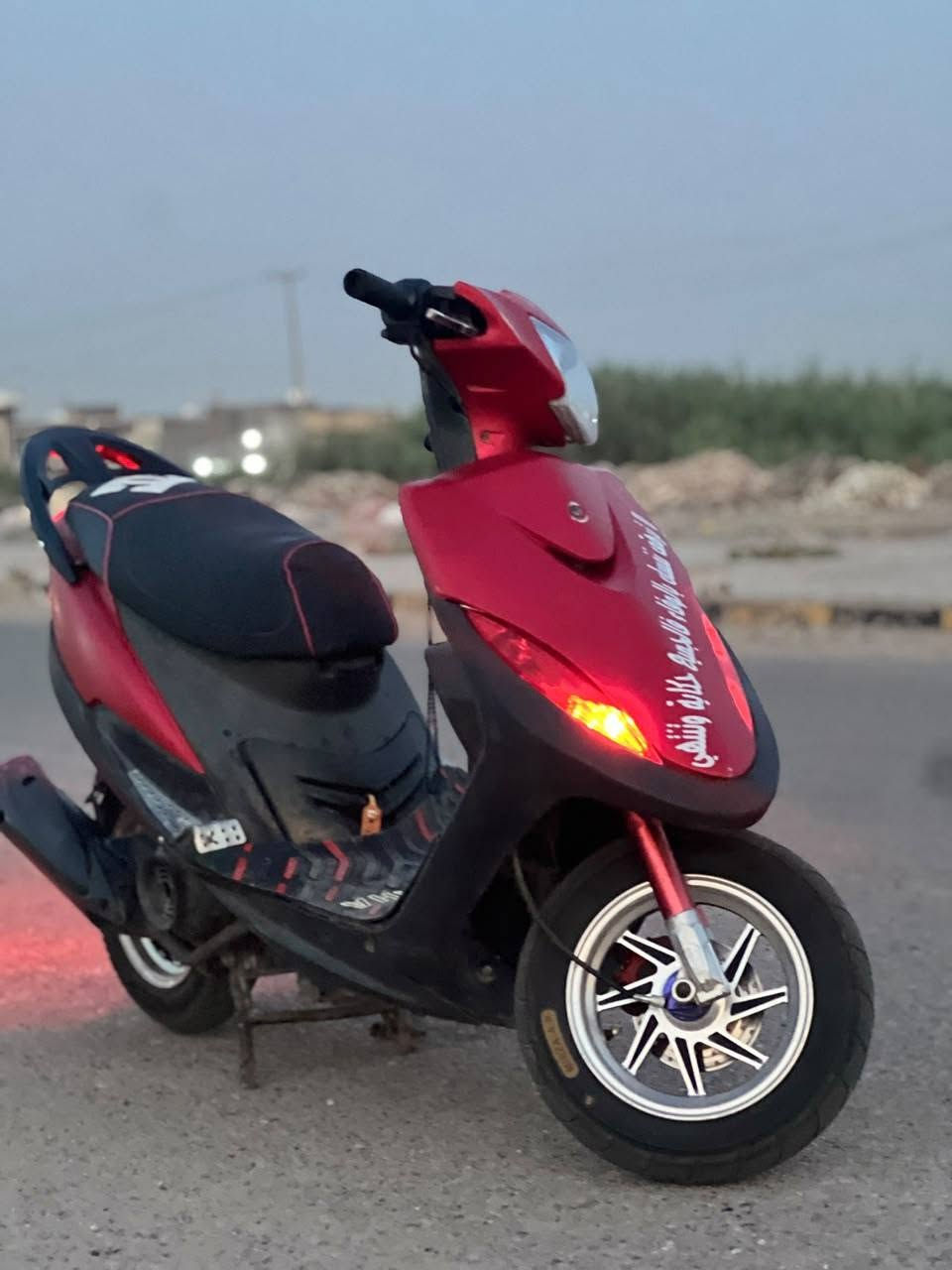 سلام عليكم دراجه ماكس عدله للبيع بوشه55 ويل رياضي 
 شلعه ومعدل فول كهربائيات كله شغاله نقص باتري فقط سعر 450 وبيه مجال
*********** بي واتساب
مكاني محموديه حي السلام
