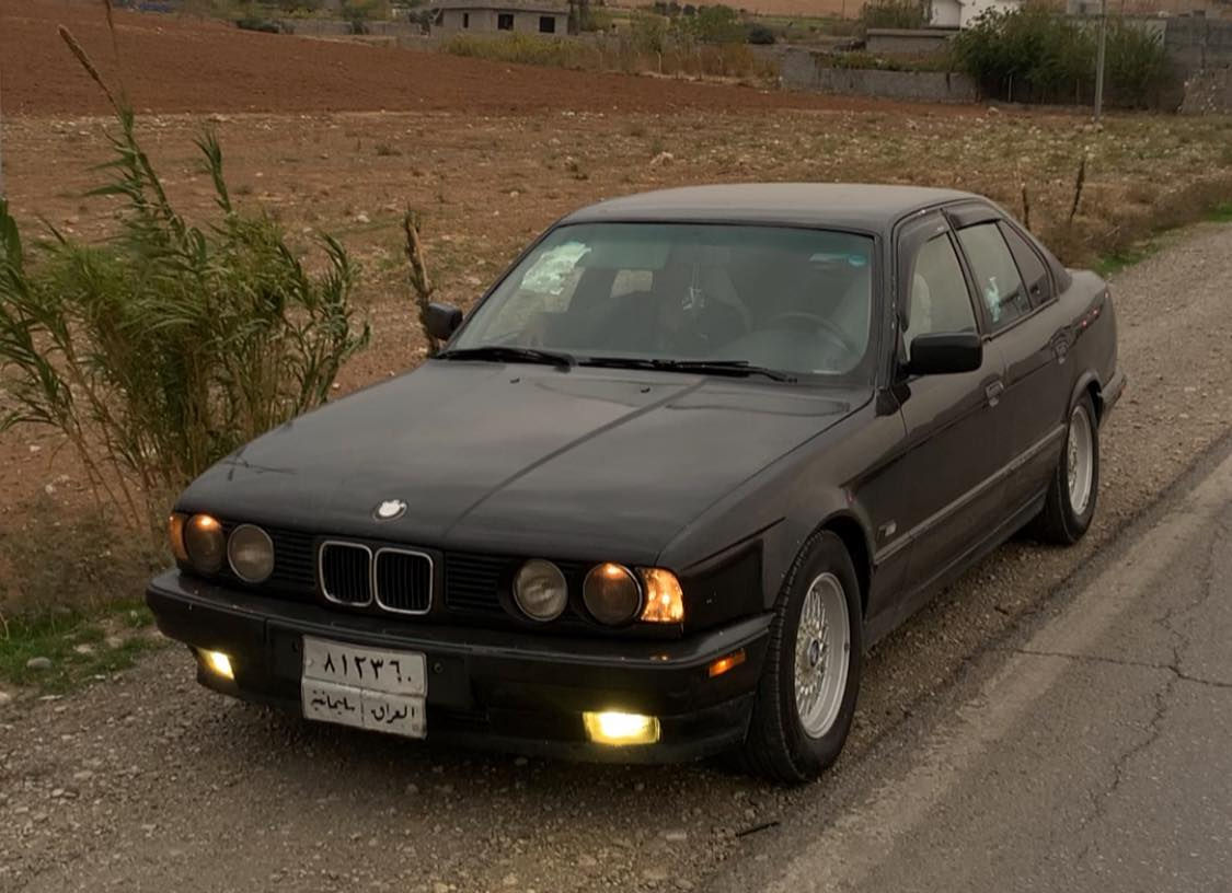 سلام وعليكم للبيع  bmwموديل 1991اصل 525اوتو كير محرك بشرط بدون ضربه سياره علي وضع بلاد رقم سليمانيه بدون اي نواقص السعر 65$
***********
