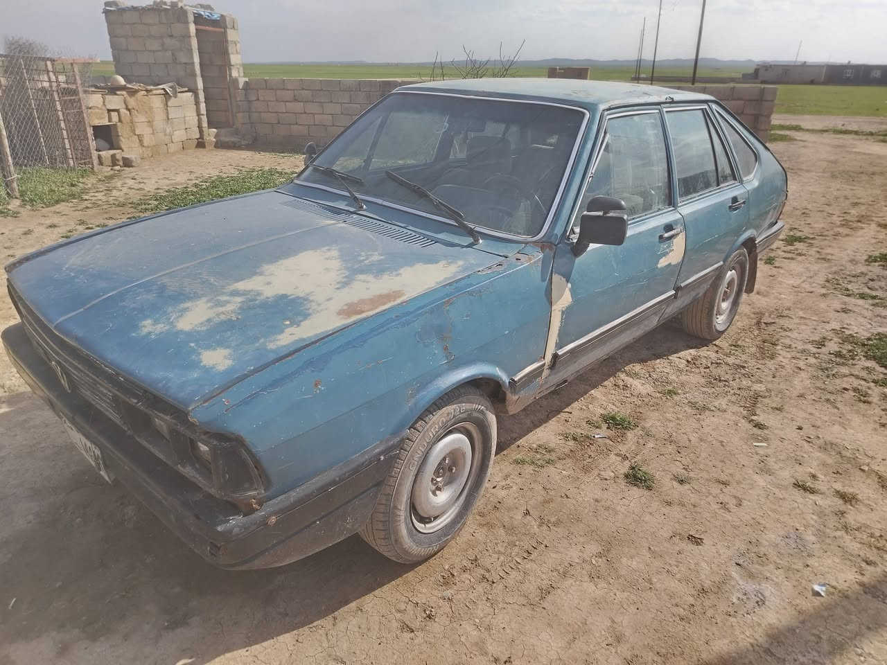 سلام عليكم سياره برازيلي للبيع مال جناي رقم ديالى صدامي وكاله عامه بسمي موديل 87 كير محرك شرط... اب 8 ورقات وبيها مجال قليل للاستفسار الاتصال ع الرقم ***********
