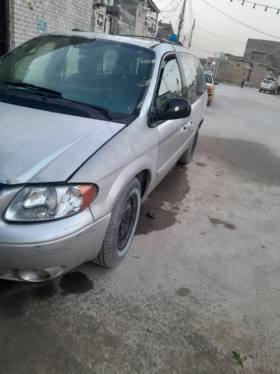 دوج ٢٠٠٥ للبيع طويل ٣ قطع تبريد سياحي كشنات بلع تخم تاير كوري جديد كهربائيات كله على اشركه شغال ولا جطل بيه جامه أماميه جديد محرك كير بلادي حجم ٣٣٠٠ تبريد ثلج بس الخلفي صوج من الدكمه بس الأمامي ثلج وبسعر مناسب خابر وتدلل مكانه بغداد بلديات ***********
