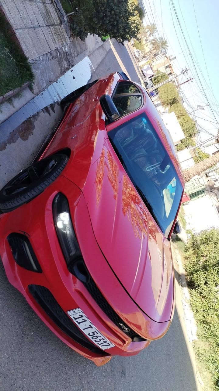 السلام عليكم جارجر لون مميز أحمر طماطي📍
جارجر sxt امريكي 
ماشيه 115 مايل
الموديل 2018 
 الحادث مالتها الجاملغ الخلفي صبغ ضربه سطحيه والامامي بارد قليل 
رقم بغداد باسمي هزه جديده
المحرك : 6 سلندر تو ويل
سياره جديده بمعنى الكلمه 
المواصفات 
شاد لها كاتش كان 
شاشه كبيرة مع نظام ملاحة GPS مع اشتراك ستلايت 
سستم صوت 
السياره محدثة دعاميات ودوسات ويل كل نجمه خسفه القوية 
مقاعد جلد  لونين 
 مقعد السائق كهربائي 
 حساسات مع مانع تصادم خلفي . 
 تشغيل عن بعد 
 ستيرن كهربائي 
 محدد سرعة 
 تلفون بلوتوث 
 كاميرا خلفية 
 مرايا متحسسة للاضاءة العالية 
 كير شفتر بالستيرن 
 دخول ذكي (بصمة)                                                 
مكاني بغداد حي العدل
200$

***********
