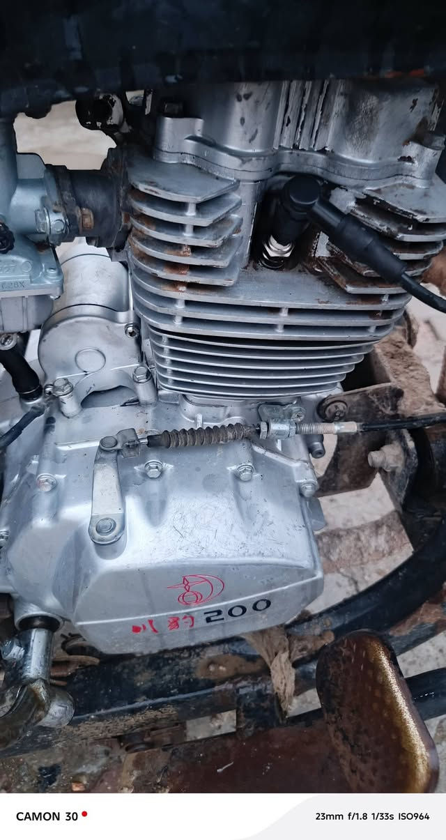 السلام عليكم للبيع 2018 مال شغل جاهزه ما بيها عيب بليته موجوده السعر مناسب جدا 750 وبي مجال شيء قليل حك لجيه بلاش سعرها اللي ياخذها ما يخسر اتصال على الرقم*********** ملاحظه محركها ما مفتوح 22
