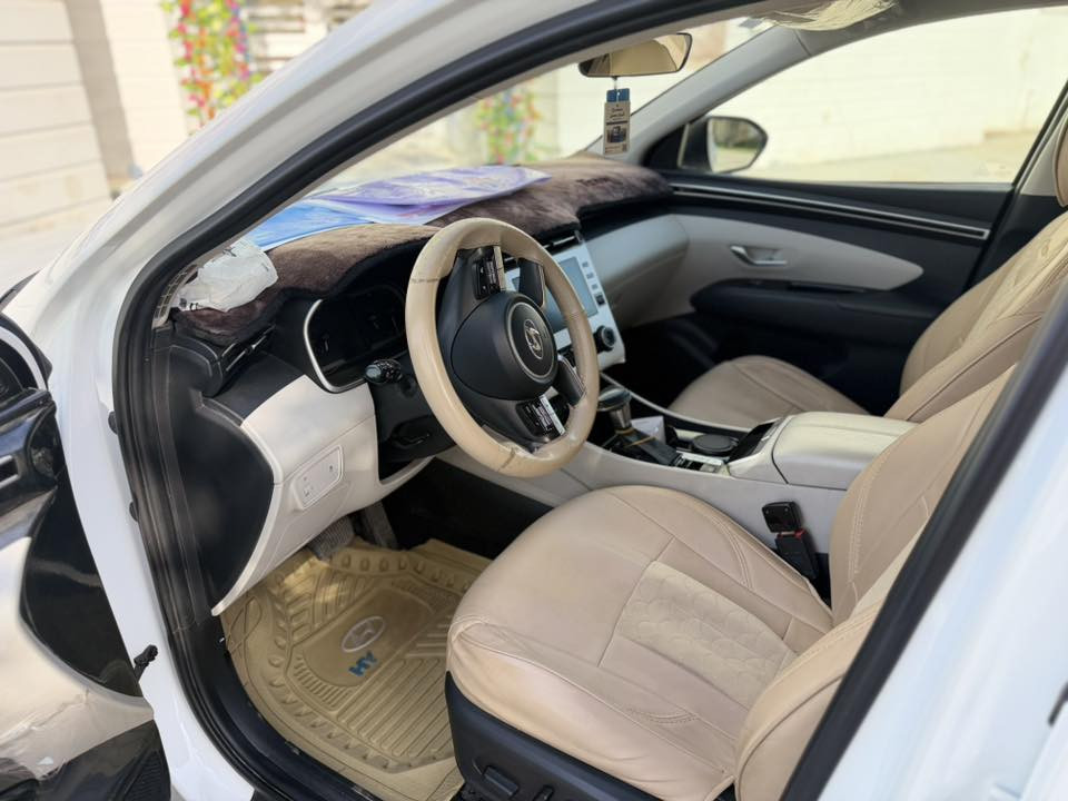 السلام عليكم للبيع توسان 2023
رقم بغداد
خليجي
ماشيه 63الف
مكفوله عامه السياره فول ما عده البنوراما 
بصمه مري شفط تشغيل عن بعد
لايت زنون شحن واير ليس
كشنات كهرباء قطعتين تبريد
وبعد بيه هواي موصفات 

السعر 220او بيه مجال 
المكان الناصريه 
الاستفسار اكثر ***********
