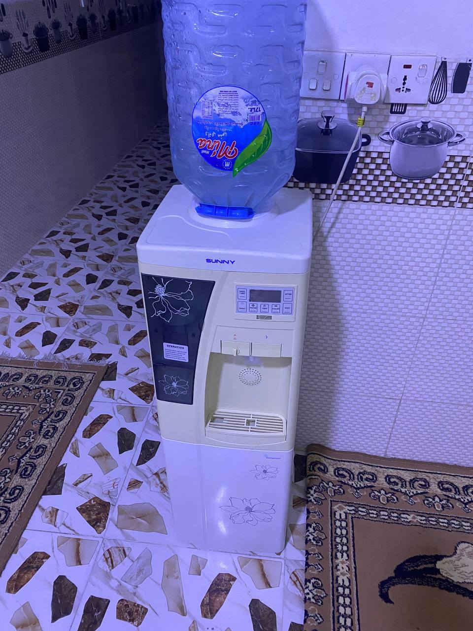 عليكم براد البيع شغال كل عيب مابيه نضافه فول مكان كركوك حي العسكري شركت طارق والسعر 55وبيه مجال وتصل على هاذه الرقه ***********
