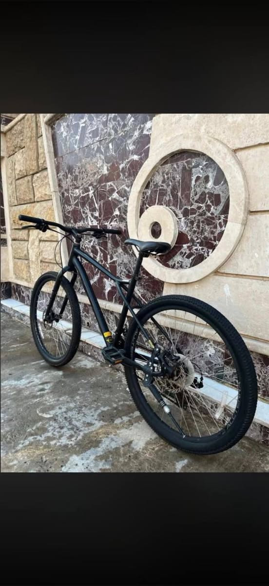 السلام عليكم للبيع دراجه ماركه GT حجم الفريم M
حجم التاير 27,5 الدراجه جديدده كلش ومناقصه اي شي نقص بكد البرغي ما بيها تايرات كيندا وكل قطع لدراجه بلاديه مديل الدراجه 2022 نسخه ال50 عام
مكاني بغداد زيونة 710 للتواصل ***********
السعر 225 الف وجداً مناسب🤍💐
