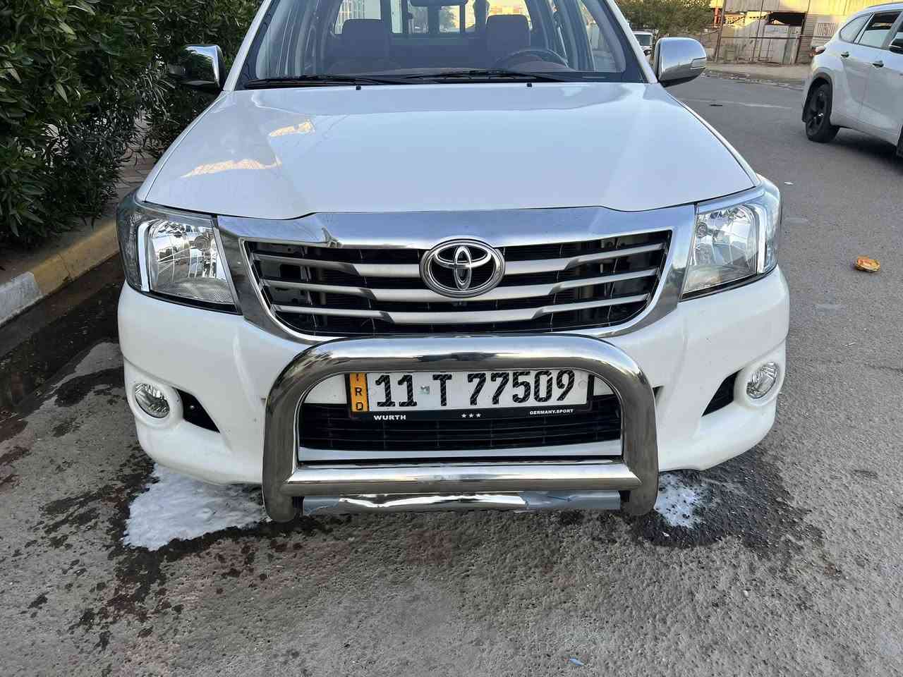 السلام عليكم.     للبيع تيوتا هايلوكس. 2014.  رقم بغداد دولي بسمي. سنويه لل28. مجدده.    شاصي 12.   كير. عادي. تخم تاير جديد.  محرك. 2700.  مكفول.     حداده. جديده.   دواخل وضع الشركه.  ماشيه.  186.  حقيقي.   تبريد.    ثلج.    
بيه. طخه بسطيه.  مبدل جاملغين. وبنيد مصبوغات.    فقط. مكفوله من الكص.    سياره جاهزه.      السعر. 173. ورقه. 
مكاني بغداد.      هـ.  ***********.  اتصل وتدلل.
