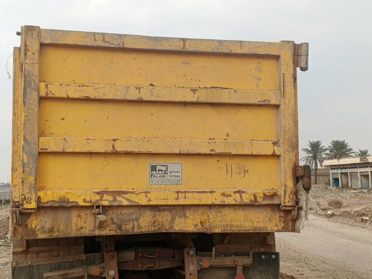 بدي للبيع نضيف 16متر ونص رقم الفاتف***********
