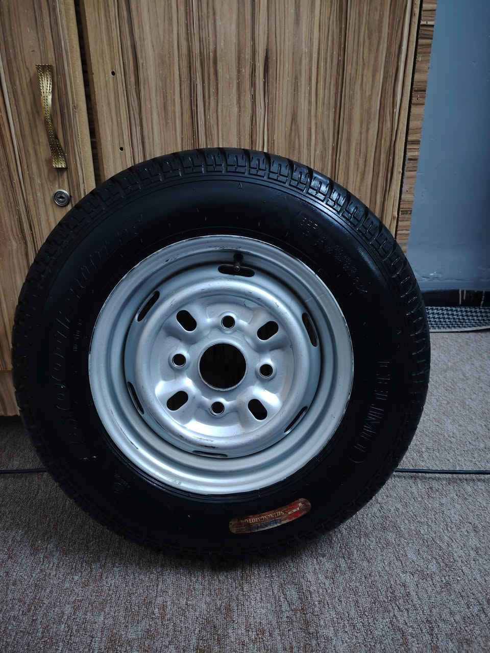 السلام عليكم سبير للبيع مال ستوته شرط تاير جديد واضافه عندك مشمع تغليف ماله السعر 50,000 والعنوان كركوك حاب يتصل على هذا الرقم واتساب وخط
***********
