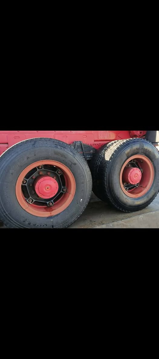 السلام عليكم ٤ أزواج تايرات فوك النص عمر +براميخ يراني أبو الربع جديد +وياله قطع ألماني نضيف كلش بيع 2600 يرهم مراوس إب ٢٢ على ١٣  ***********
