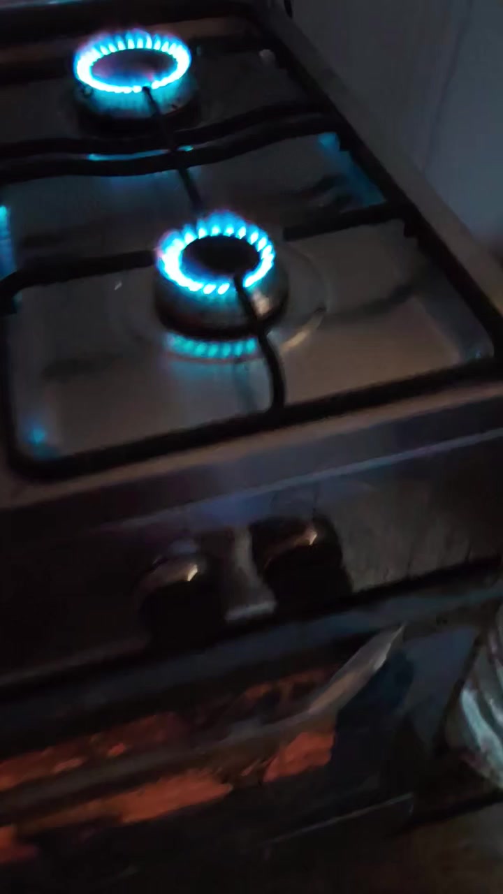 فريش مصري باب اول نظيف كهربائيات شغاله اي ضرر مبيه سعره ١٥٠ وبيه مجال قليل


**إذا كنت صاحب هذا الإعلان وتريد حذفه لأي سبب، رجاءا أرسل رسالة إلى الدعم الفني**