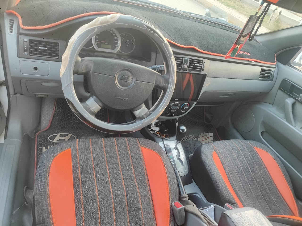 للبيع اوبترى 2006 سعر 60 ورقه 
جاهزه السياره مكينه وكير جديده 
كير اوتماتيك تبريد تدفئه شاشه + كامرا
رقم دولي بأسمي  حداديه 75٪ صبغ عام 
للأستفسار ***********
