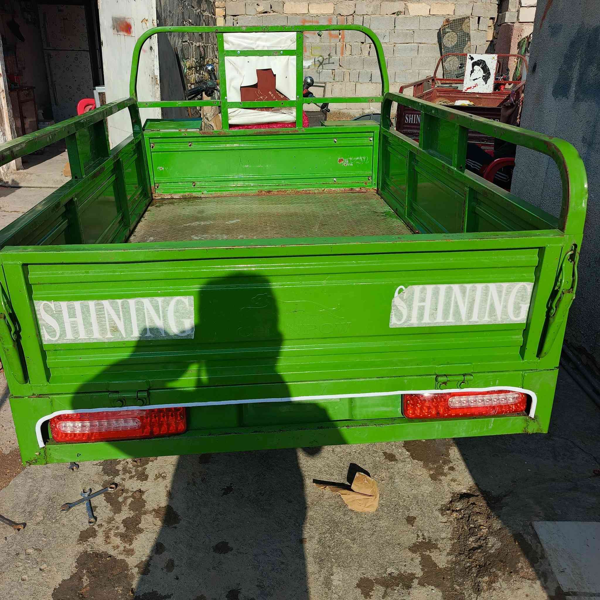 السلام عليكم سوته  موديل 22مكفوله كفاله عامه مكينه 25 حله ورديه خارج قرب علوة المخضر ***********
