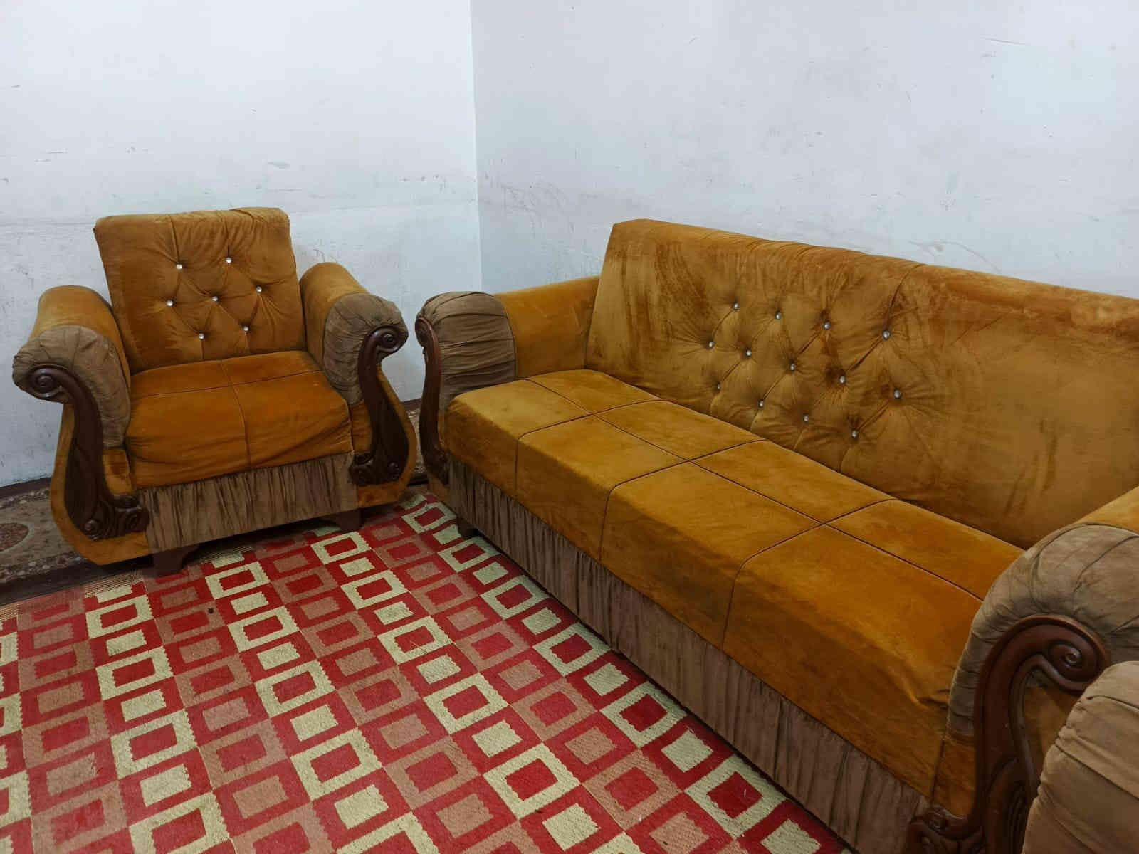 تخم 5مقاعد نضيف جدا اي ضررمابي سعره 125يوجد توصيل داخل كربلاء ***********
