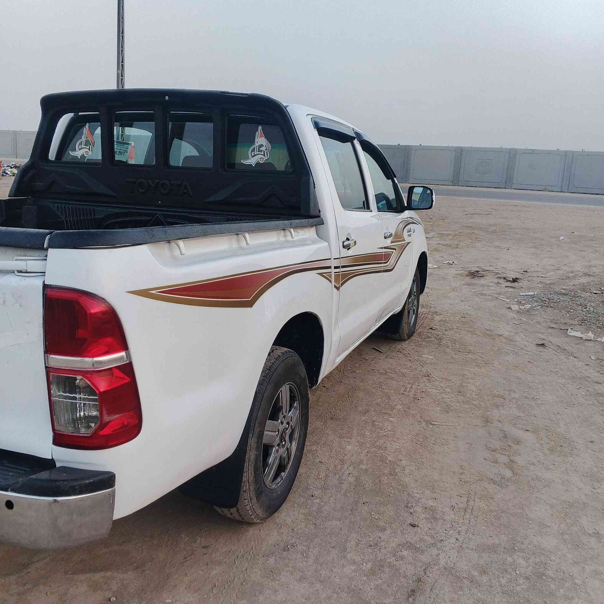 بيكم فلاونزه 2006 مكفولة كير محرك اكسن حداديه 
تخم تاير سياره جاهزه رقم بصره نكليزي سنويه مجدد 30 
مكان البصره الزبير ***********
