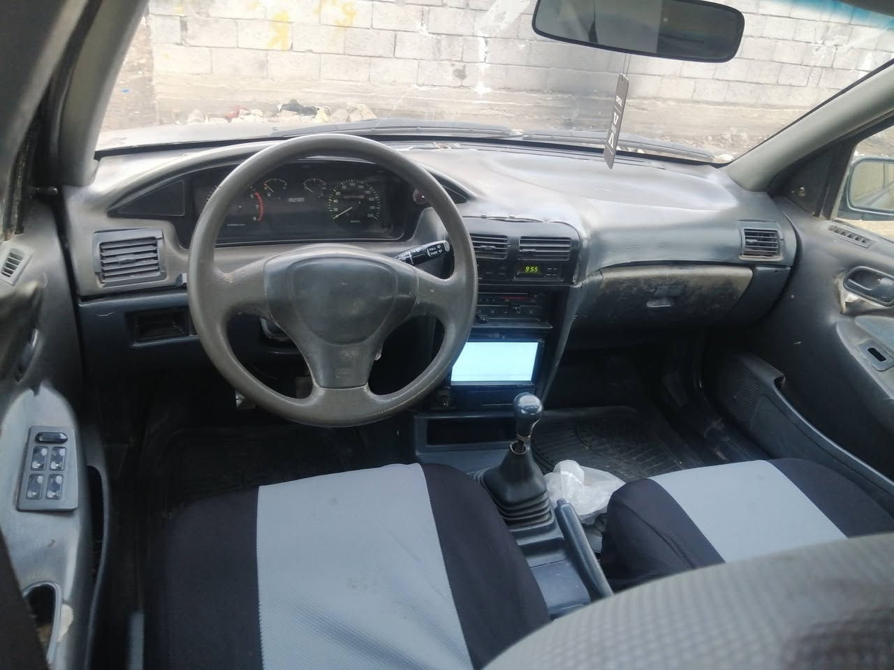 السلام عليكم للبيع سياره كيه سيفيا موديل ٩٣ رقم بغداد مشروع وطني ل٢٧مكينه وكير خير من الله حداديه نضيفه سيارة مال جناي كهربايات شغاله تخم تاير السياره بلاديه مكينه مفتوح وكير عادي سياره بلاديه مكفوله من الضربه ولكص السعر ٣٠ وبيهه مجال رقم الهاتف *********** العنوان واسط الصويرة مامتواجد عل فيس الشراي يخابر ويدلل تحويل مباشر
