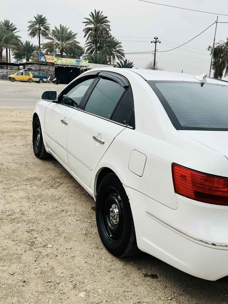 سوناتا موديل ٢٠٠٩ مصبوغه عام فقط الجماليه السياره خير من الله تبريد كير مكينه حداديه كله كفاله تخم تاير السعر ١١٥ وبيه مجال ***********
