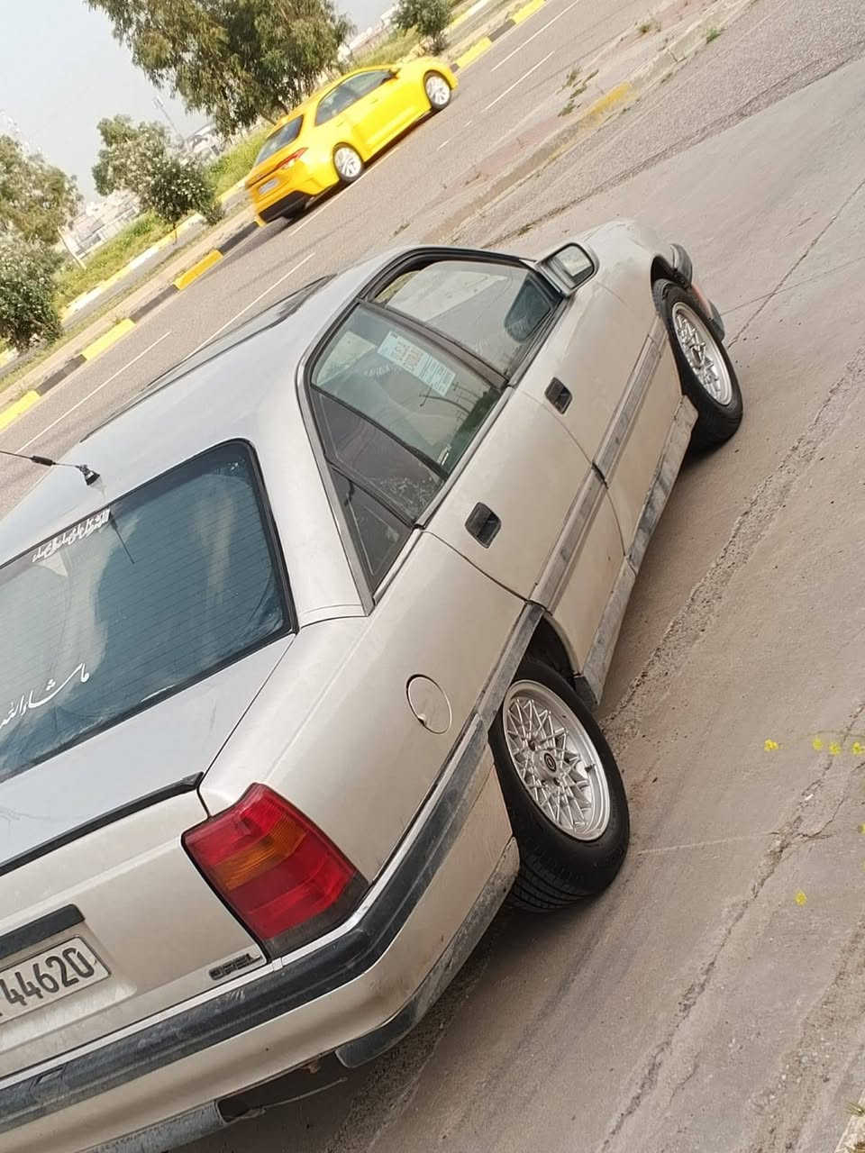 ئۆمیگامۆدیل 91مەکینە 20گێر عادی سڵایت قفڵ مەرکەزی ئاوێنە کارە بای  سیارە کە گێروو مەکینە بەشەرت سیارەکە پێشوو پشتی کەپسە خایسیشی نیە سیارەکە ڕەقەموو سەنەوی تازەیە تا29 سیارەکە کۆبۆنی بەنزینیشی هەیە  شوێن کەرکوک ڕەقەم مۆبایل    ***********     *********** كويسينجاك, أربيل

