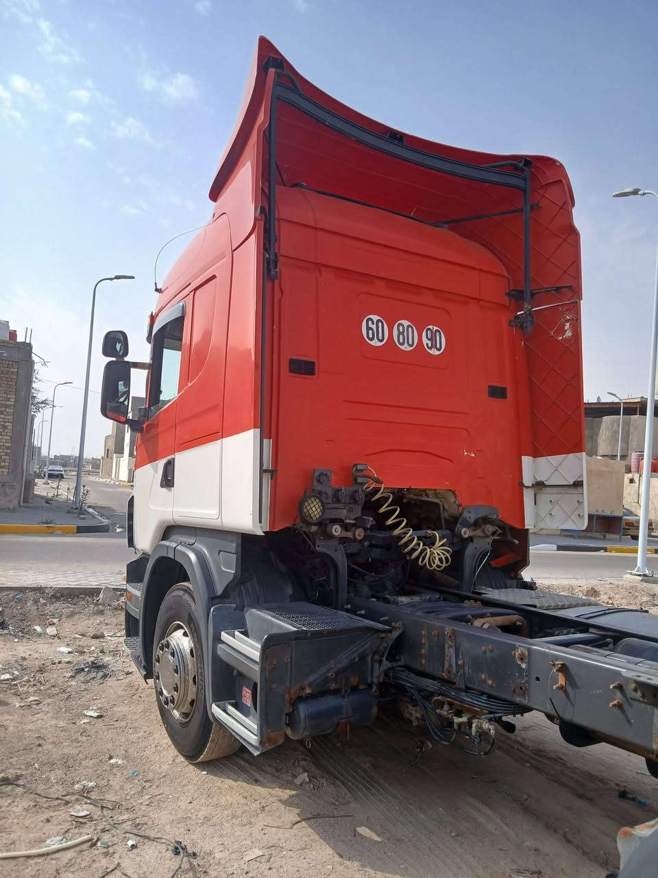 راس تريله ٢٠٠٨  رقم أربيل  ٣ لوحات فلات بسم كردي شرط التحويل سنويه منتهيه   السعر  ١٦٠ وبيه مجال للستفسار ***********
