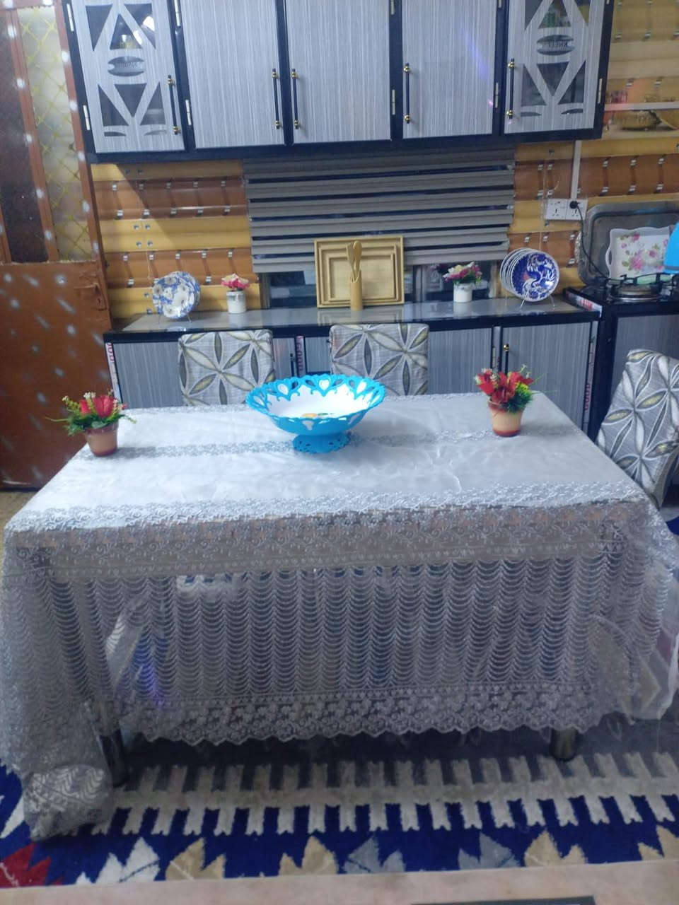 ميز طعام مع 3 كراسي البيع مستخدم
واتساب ***********
