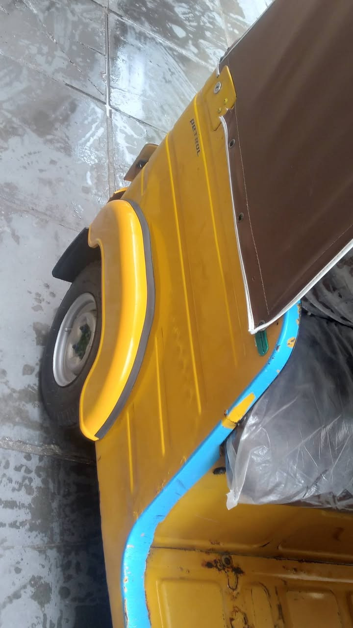 السلام عليكم شباب تيك توك للبيع موديل 18 رقم سنويه بكاني بغداد المعامل الحسينيه السعر6 وبيها مجال***********
