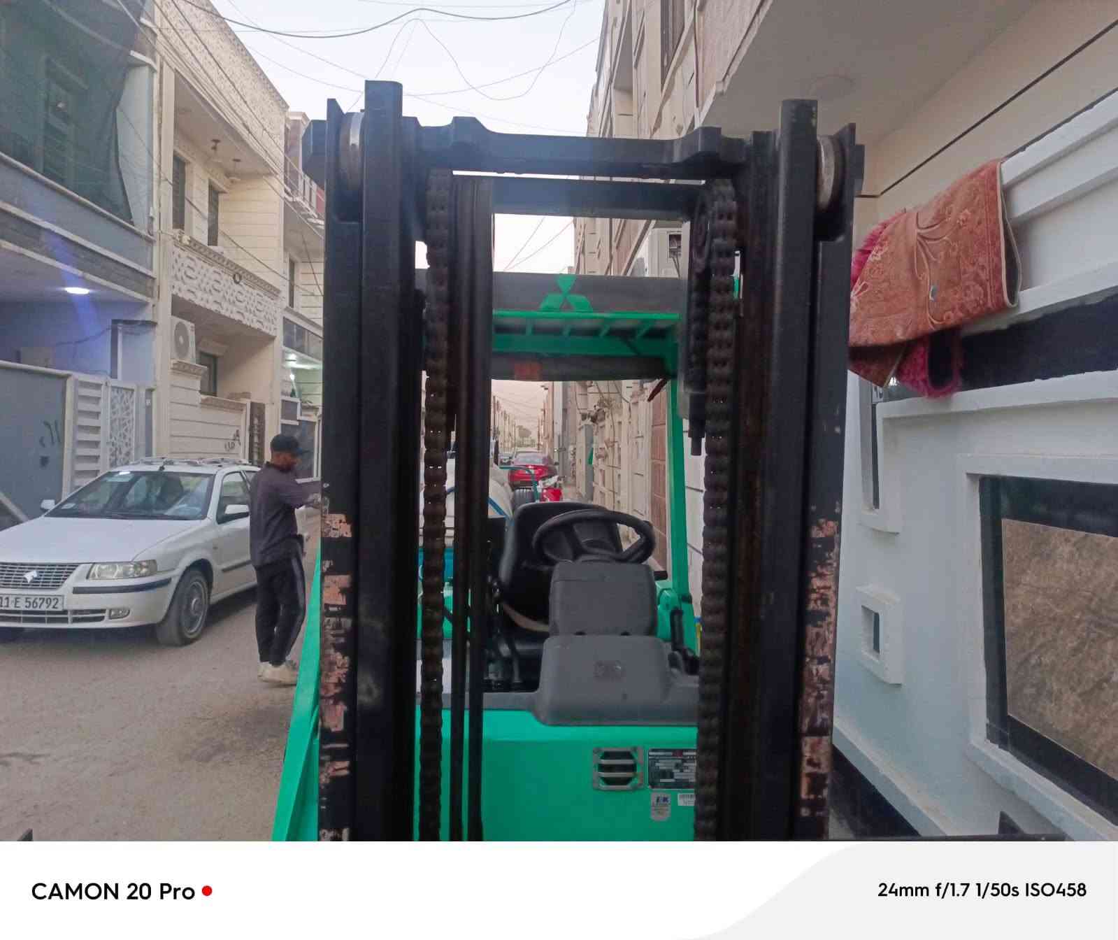 رافعة شوكية موديل 14 ثلاثة ونص طن  ثلاث حركات جب عالي ميكانيك مكفول السعر 125 مكاني بغداد الشعب *********** رقمي
