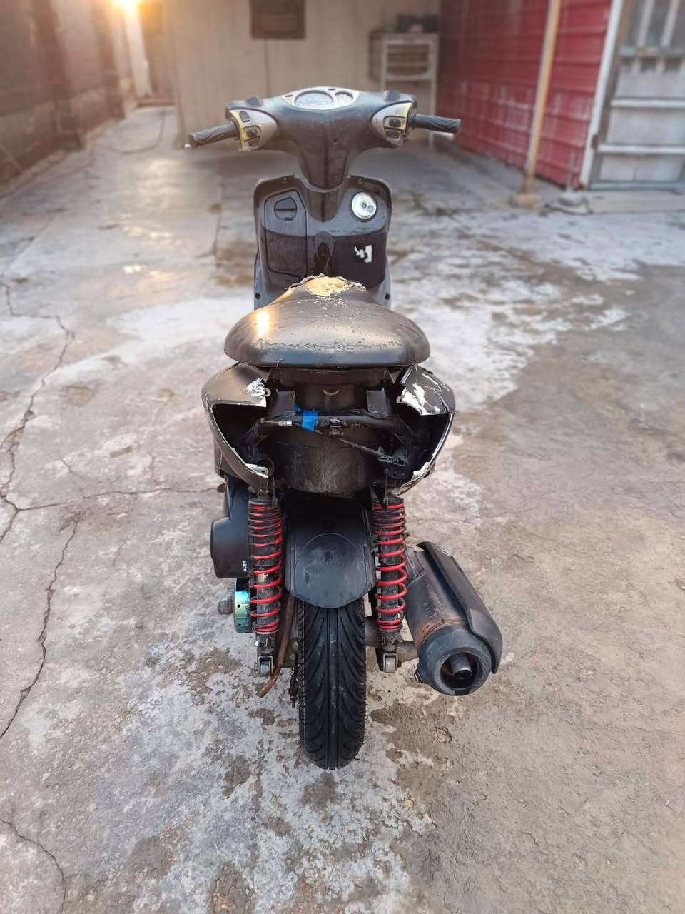 السلام عليكم
دراجة سكنس نثية 140
تشتغل نكرة سلف كهربائيات شغالة
مزود كلج خلفي رياضي
السعر : 275 وبيها مجال
العنوان بغداد العبيدي 
رقم الهاتف ***********
