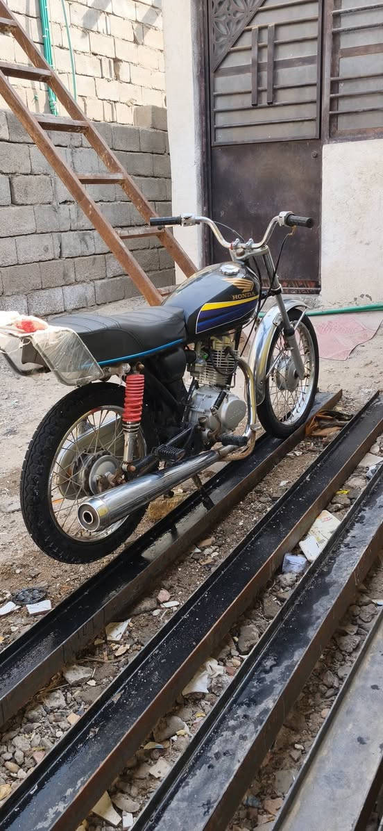 سلام عليكم دراجه البيع كفاله عامه نامه الصلي ادوات ادوات مكان البصره ابو خصيب رقم هاتف ***********
