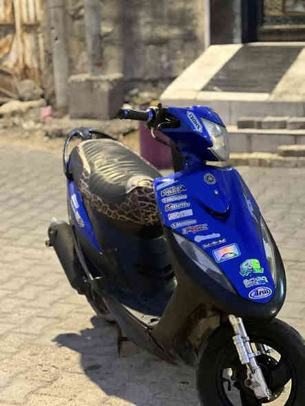 سلام عليكم دراجه ماكس عدلا للبيع دراجه كلشي شغال بيه من طول لطول دبل امامي رياضي بيه زنون بيه رماش بيه حساس دراجه شلعا ومعدل كلجات رياضي دراجا مزودا خارجي وداخلي مفتوحا شايل لبوشا 49حاط 55فقط رائدا ب700وبيه مجال حك لجيا *********** مكاني بصرا جزائر
