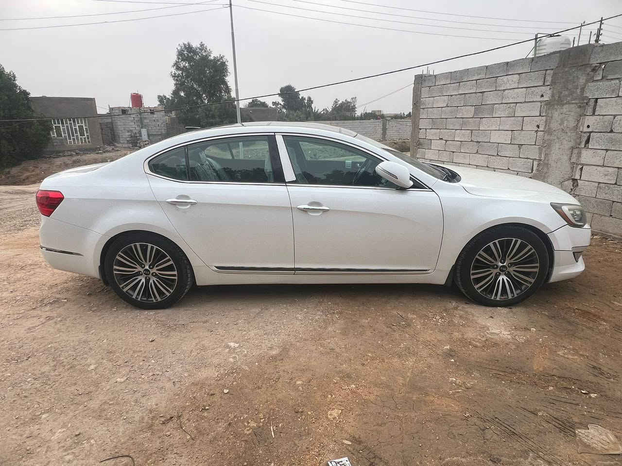 كيا كادنزا موديل12فول  ملكي بسمي مكفوله بس خشم البنيد محرك كير شرط مكان السماوه الرميثه سعر علئ خاص مكلف بنشر رقم صاحب السياره***********
