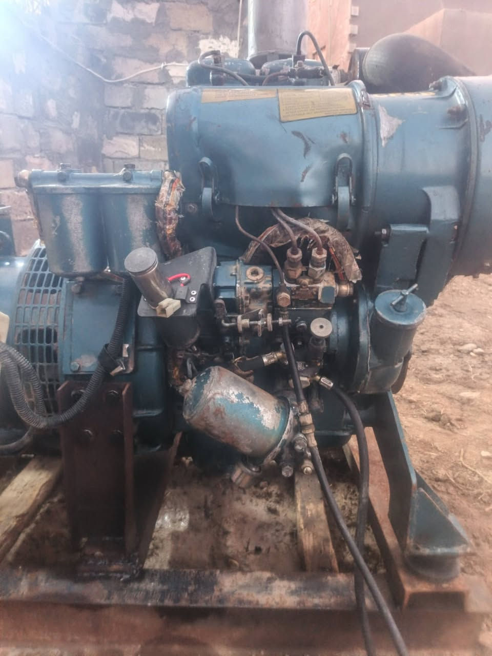 السلام عليكم مولد للبيع دويز ٢بستم جديد استخدام شهر فقط ما مفتوح برغي  ١٥كيفي العنوان واسط الصويرة *********** هذا رقمي بي واتساب اتصل وتدلل
