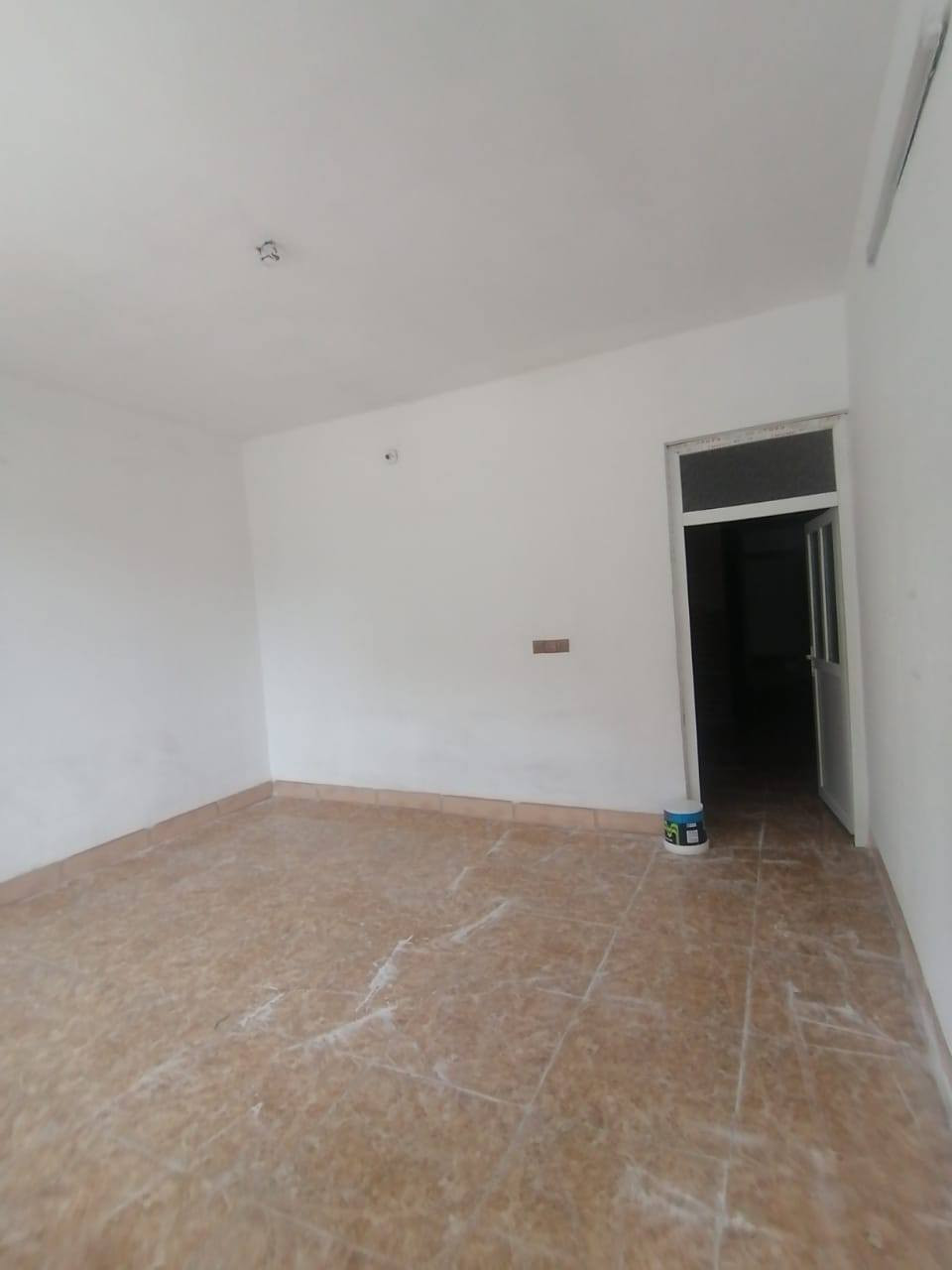 للايجار
دار ١٠٠م طابق واحد مستقل
مطلوب عائله صغيره
الإيجار المطلوب ٢٧٥
كركوك حي النصر الثانيه قرب مستشفى الولادة والأطفال حي النصر
محتويات البيت /استقبال /مطبخ /غرفة نوم/صحيات كراج
الاستفسار مكتب السيد البياتي للعقار
مبايل (*********** او ***********)
عنوان المكتب
كركوك القادسيه الثانيه
شارع المرور القديم
مقابل ثانوية المستقبل الاهليه
مجاور صيدلية مركز الدواء
نستقبل كافة العروض وعرضها في كركوك الطابو الزراعي التجاري السكني
