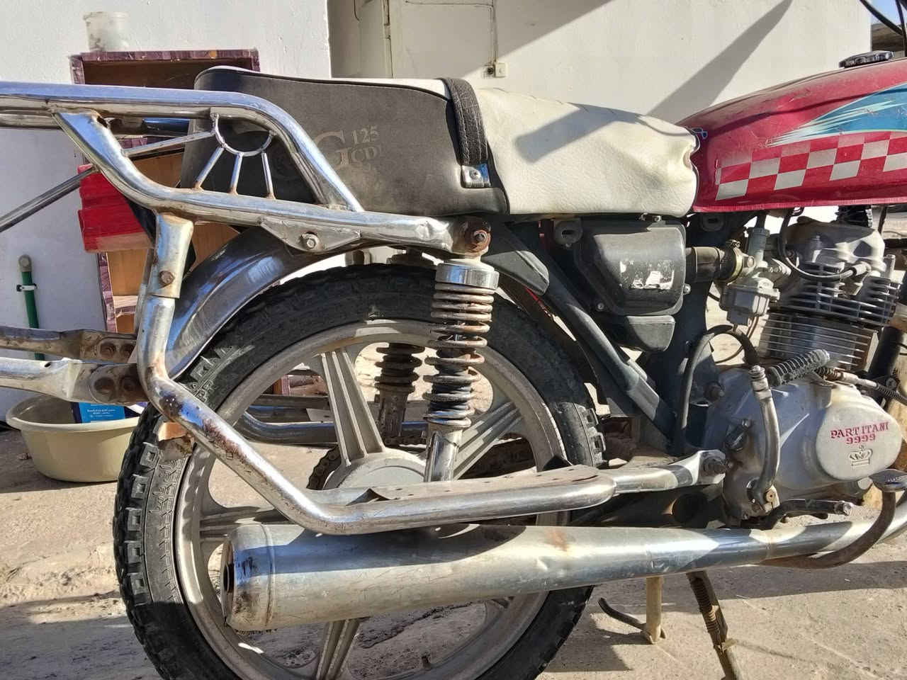 موطور بارت للبيع شغال شرط كهربائيات نضيف 250 مكاني جنوب الموصل


**إذا كنت صاحب هذا الإعلان وتريد حذفه لأي سبب، رجاءا أرسل رسالة إلى الدعم الفني**