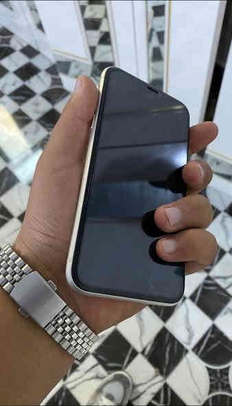 ايفون 11 عادي ذاكره 128 بطاريه 78 ماكو كل صرف الجهاز وتر بروف ضد المي يعني نهائياً ممبدل بي ركز الجهاز مو امريكي 285 وبي مجال 
مكاني كربلاء/الامام عون/***********
