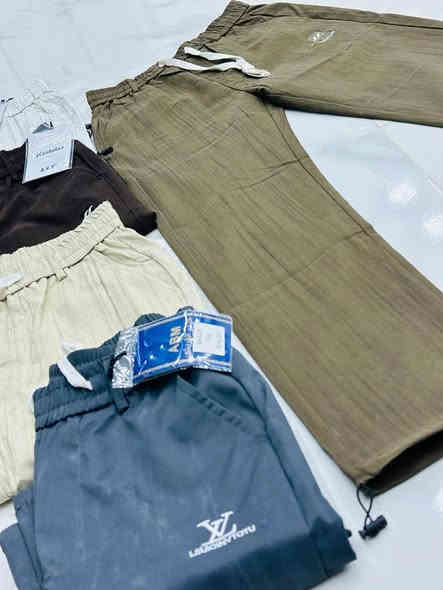 السلام عليكم✍️
وصل الجديد البجامه البوي وآل ١١٠ وموديلات هواي داخل🗣️ المجمع والسعر جداً مناسب💯
العنوان شارع المطار القديم مقابيل صيدلية الالفه👉👀
الرقم واتساب ***********👖🧥
