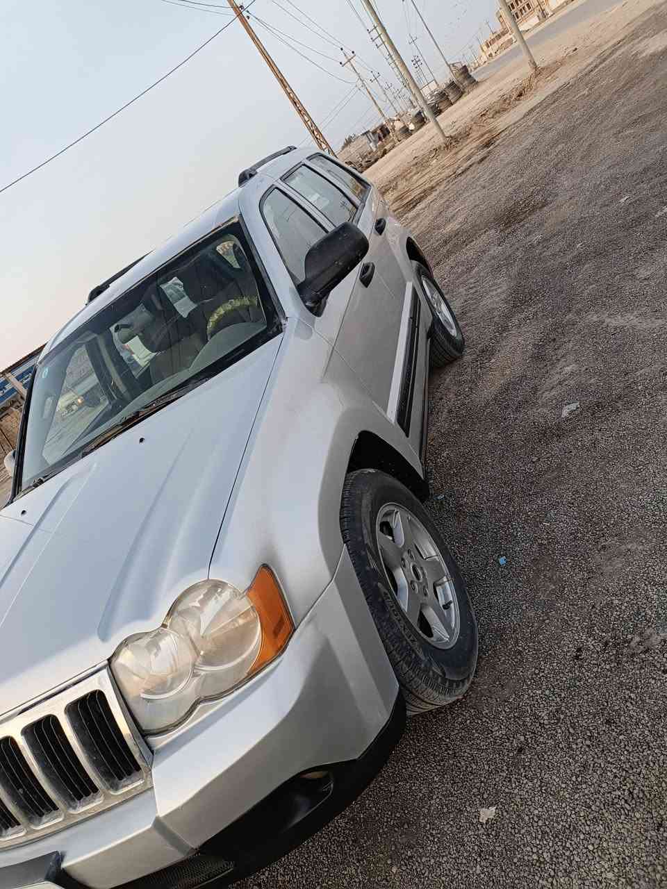 سلام عليكم للبيع جيب لاريدو موديل 2005 رقم بغداد سنويه ل 28 تبريد تدفئه تخم تاير  جديد السياره كلشي بيه شغال محرك شرط جديد كير بي عته بنمره الثانيه بيه صبغ حزام جماليه شرط بدون ضربه ولا خياس غرفه جديده كهربائياته كله شغاله مكاني ناصريه السعر 77 وبيه مجال 
***********
