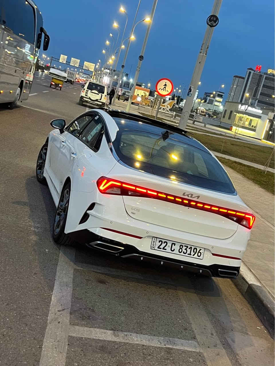 سلام عليكم 
كيا K5 مديل 2023 خليجي فول مواصفات ماشيه 54 الف سياره جديده كلش وجاهزه سياره كفاله عده شوي بارد بلداير رقم اربيل بسم شركه وكاله وتحويل حاضر سعر 210 العنوان البصره المعقل 📞*********** البصرة, العراق
