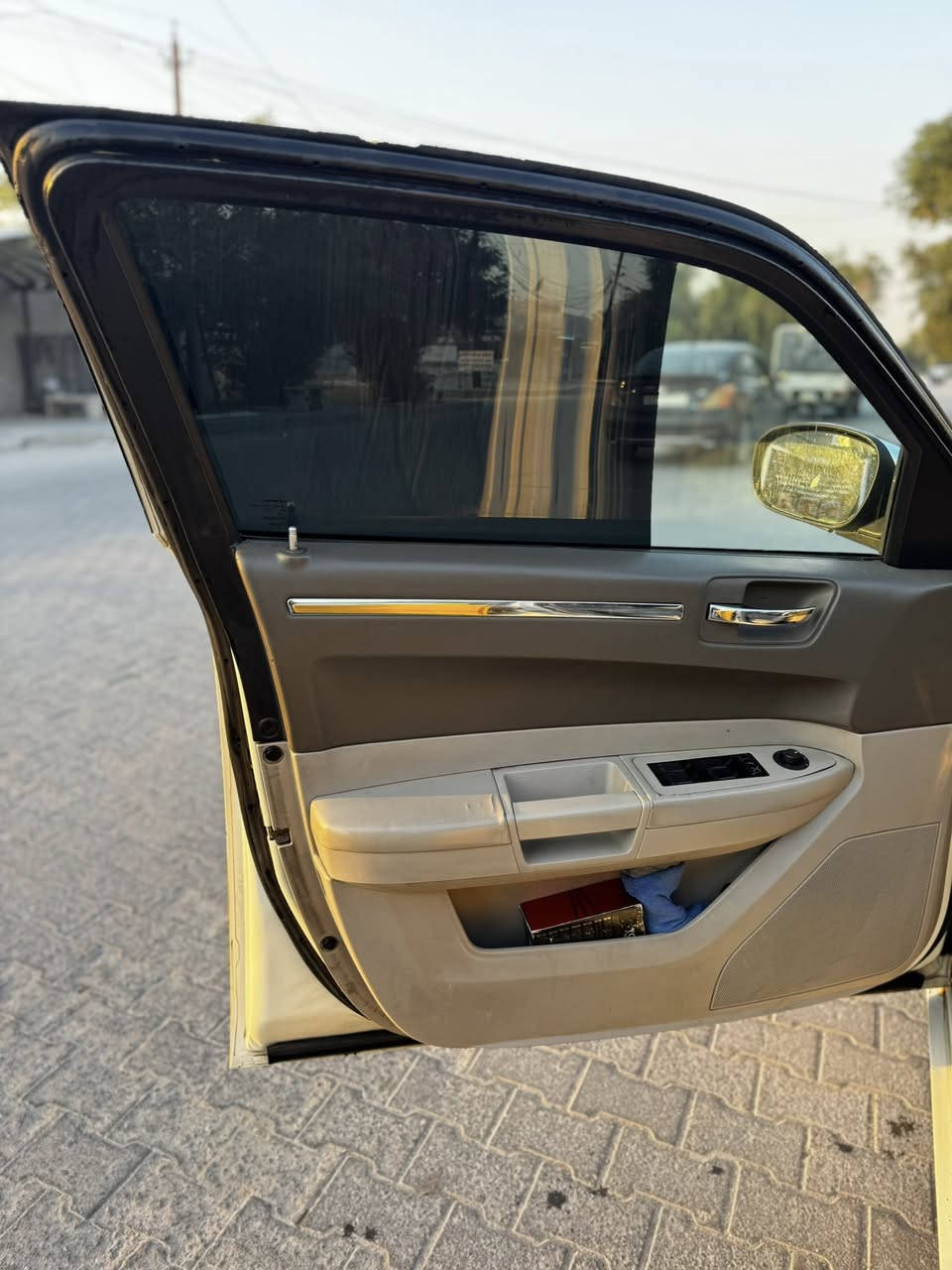 السلام عليكم..
شباب اوباما 2010 مكينه 3.500 كلين تايتل السياره جاهزه 
كير مكينه مكفولات صدر امامي خلفي منضومه مال تبريد جديده تخم تاير كندي جديد تخم بلكات تخم نوزلات منضومه بانزين وتانكي جديد السياره اصل ابيض مصبوغه صبغه وحده فقط رقمها كركوك (شرط التحويل) نفس اليوم والسياره مكفوله من السرقات والتزوير كفاله عامه وسنويه السياره 2029 وترايك وين ميعجبك واني خادم مكان السياره جامع النداء وللتفاصيل اكثر اتصل وتأمرني 
.
.
***********
