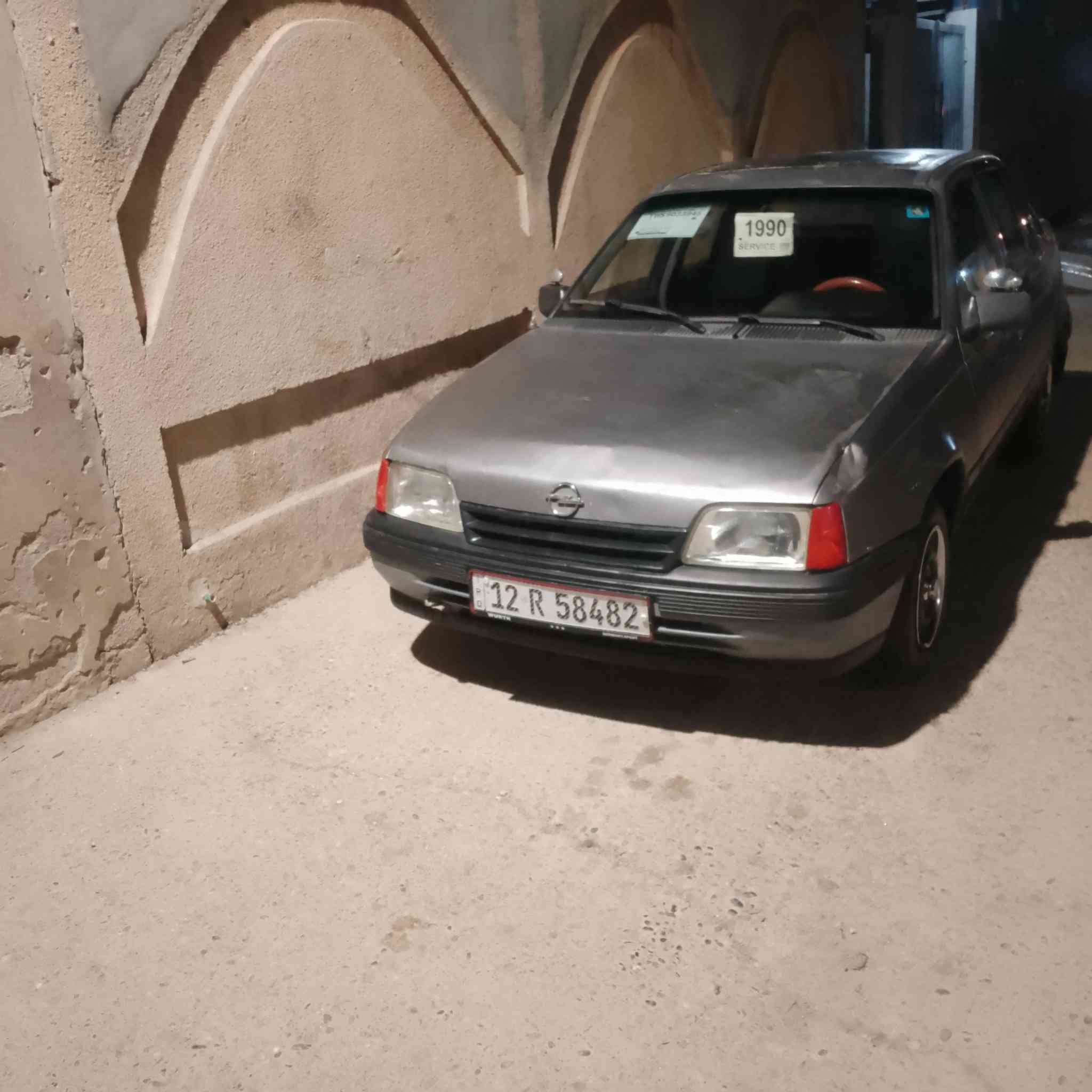 سيارة محرك16موديل 88السعر 28ورقه كربون موجود اني الشرعي  دوخل جديده ***********
